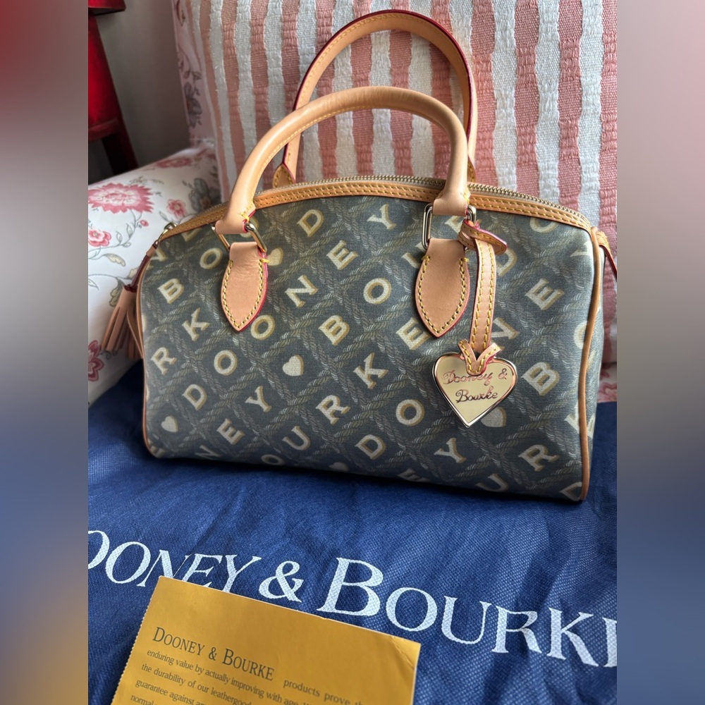 NWOT Dooney & Bourke Medium Dome Satchel